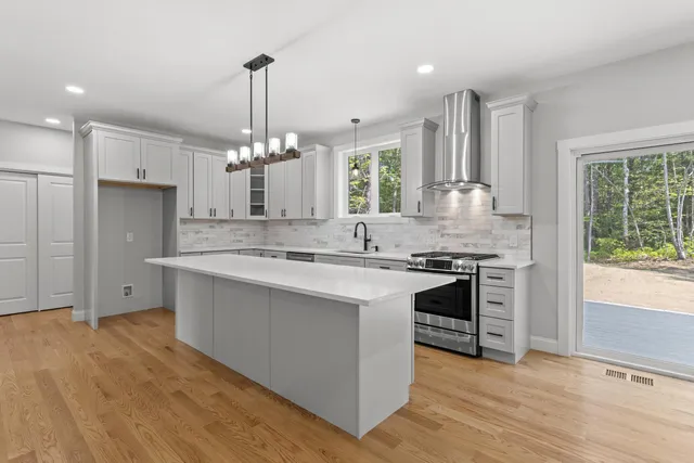 $798,900 | F88-9 McGettigan Road, Wilton, NH 03086