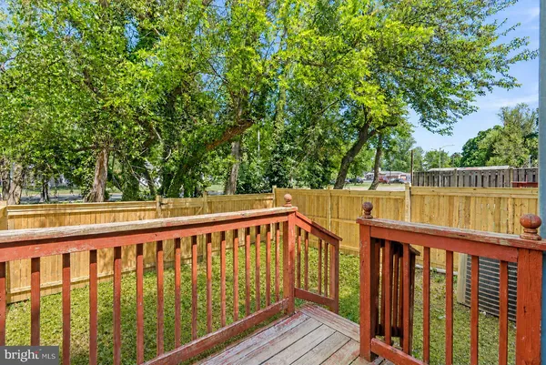 $2,800 | 108 Middle Point Court, Gaithersburg, MD 20877