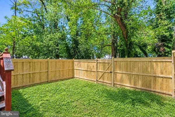 $2,800 | 108 Middle Point Court, Gaithersburg, MD 20877