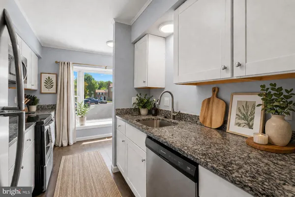 $2,800 | 108 Middle Point Court, Gaithersburg, MD 20877