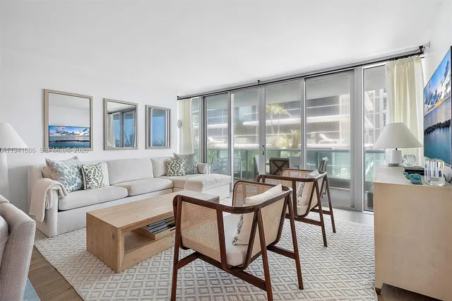 $1,700,000 | 9401 Collins Avenue, Unit 505, Surfside, FL 33154