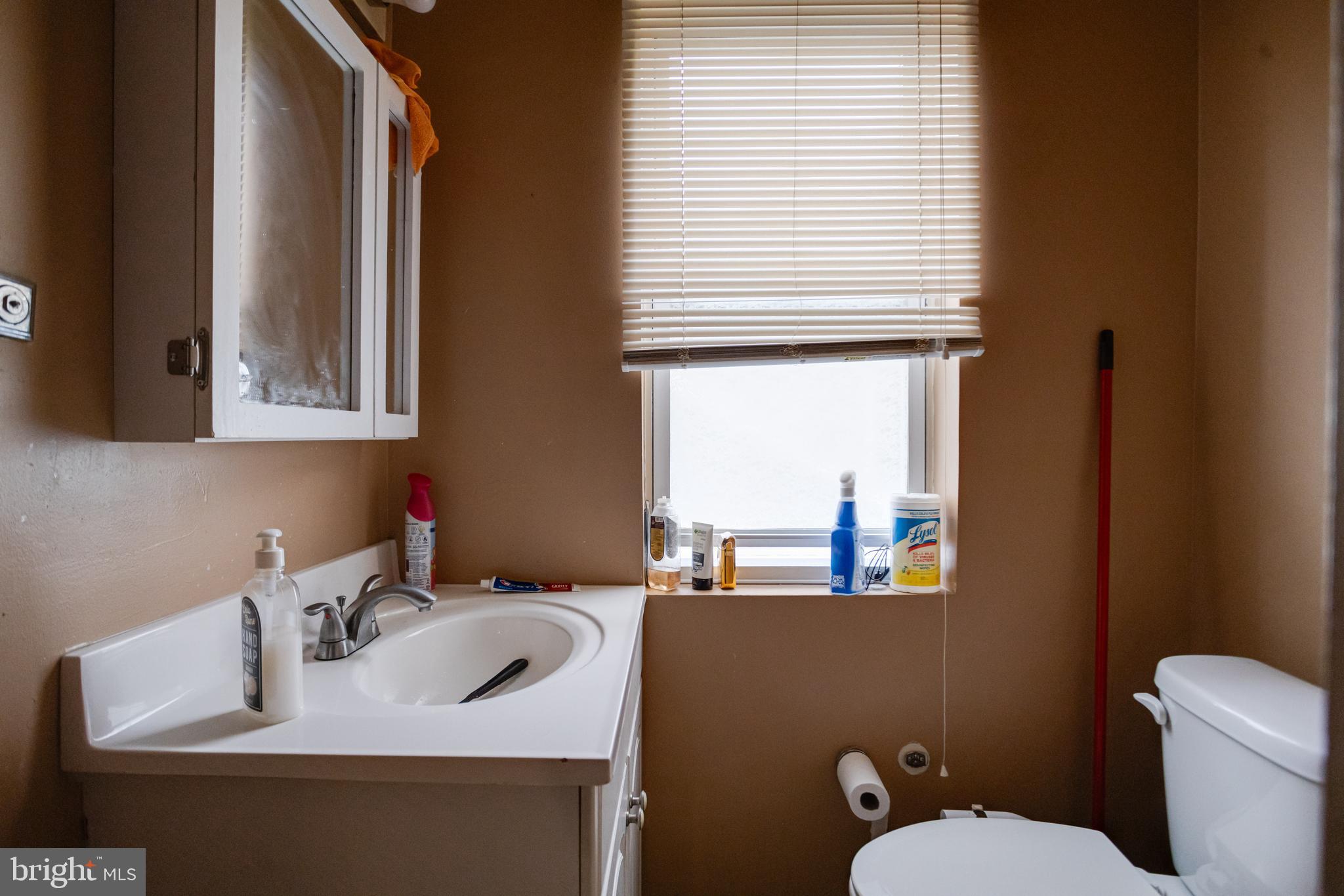 2922 Rosalie Avenue Baltimore, MD 21234 - Photo 14 of 63