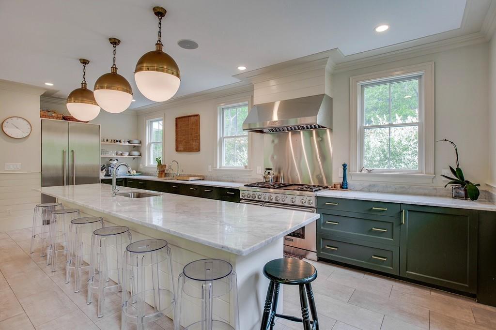 236 Carlisle Road Bedford, MA 01730 - Photo 2 of 29 Gallery Image 2