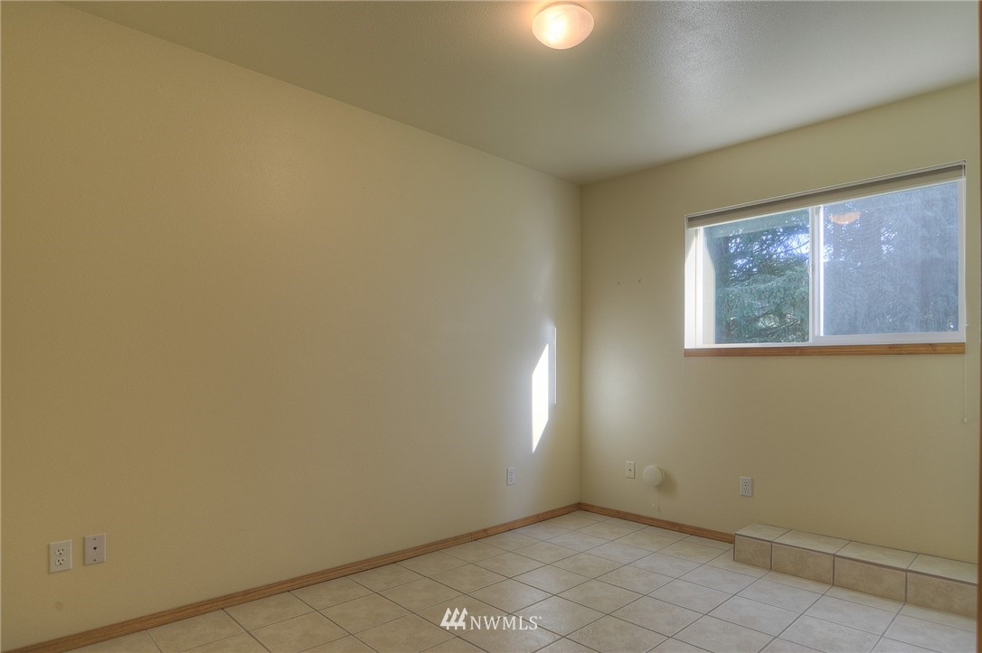 18720 Apricot Street Southwest Rochester, WA 98579 - Photo 13 of 23