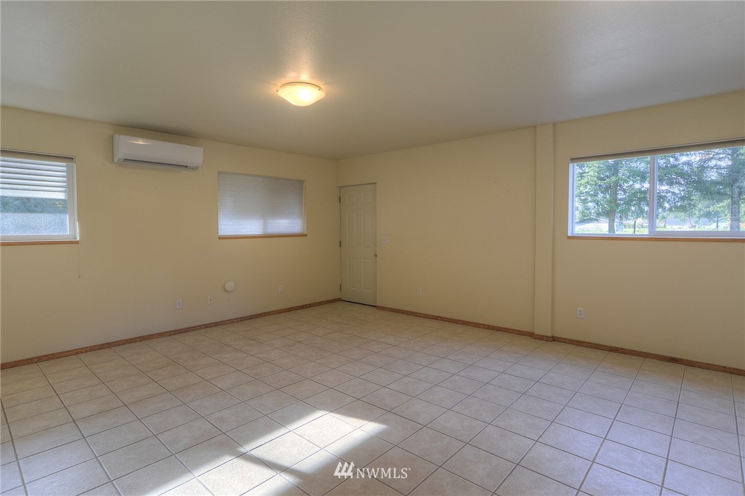 18720 Apricot Street Southwest Rochester, WA 98579 - Photo 4 of 23
