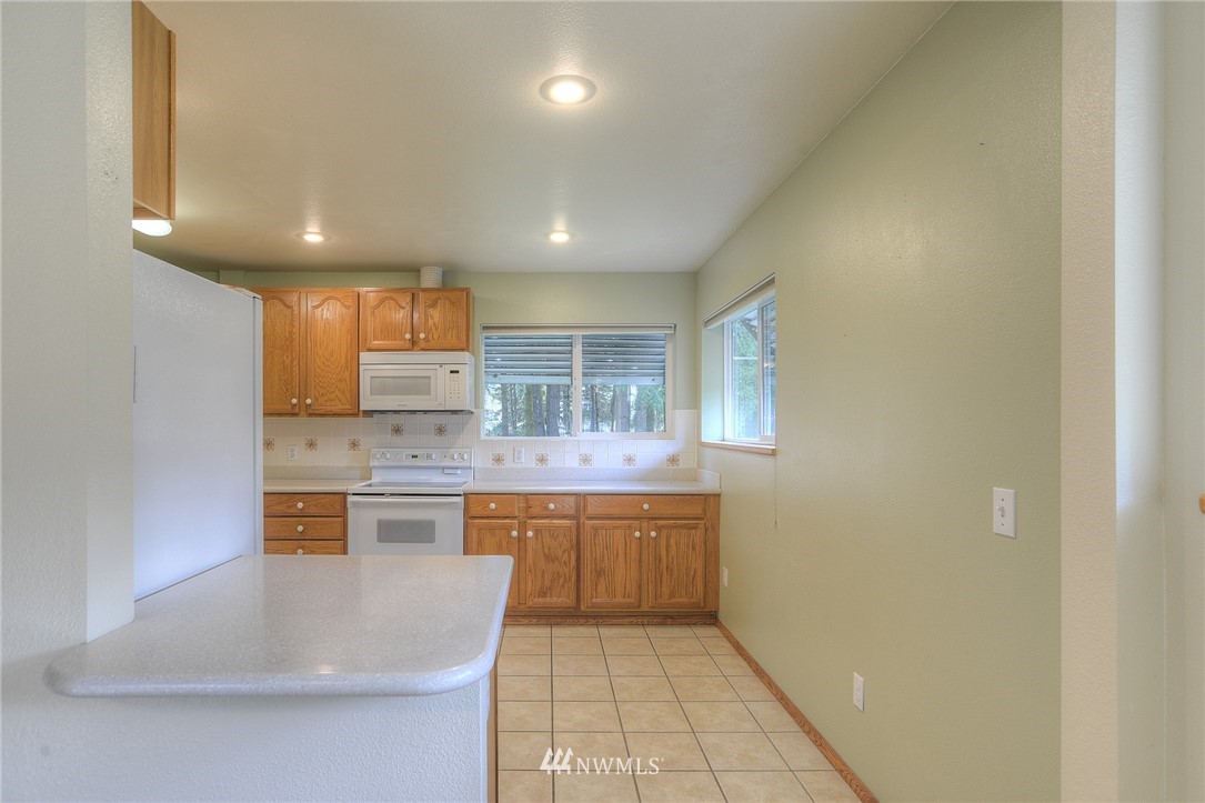 18720 Apricot Street Southwest Rochester, WA 98579 - Photo 7 of 23