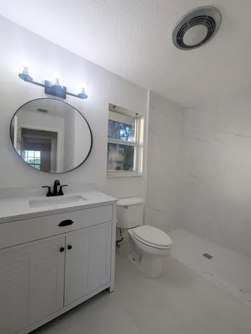 $2,000 | 819 Cindy Cir Lane, Wellington, FL 33414