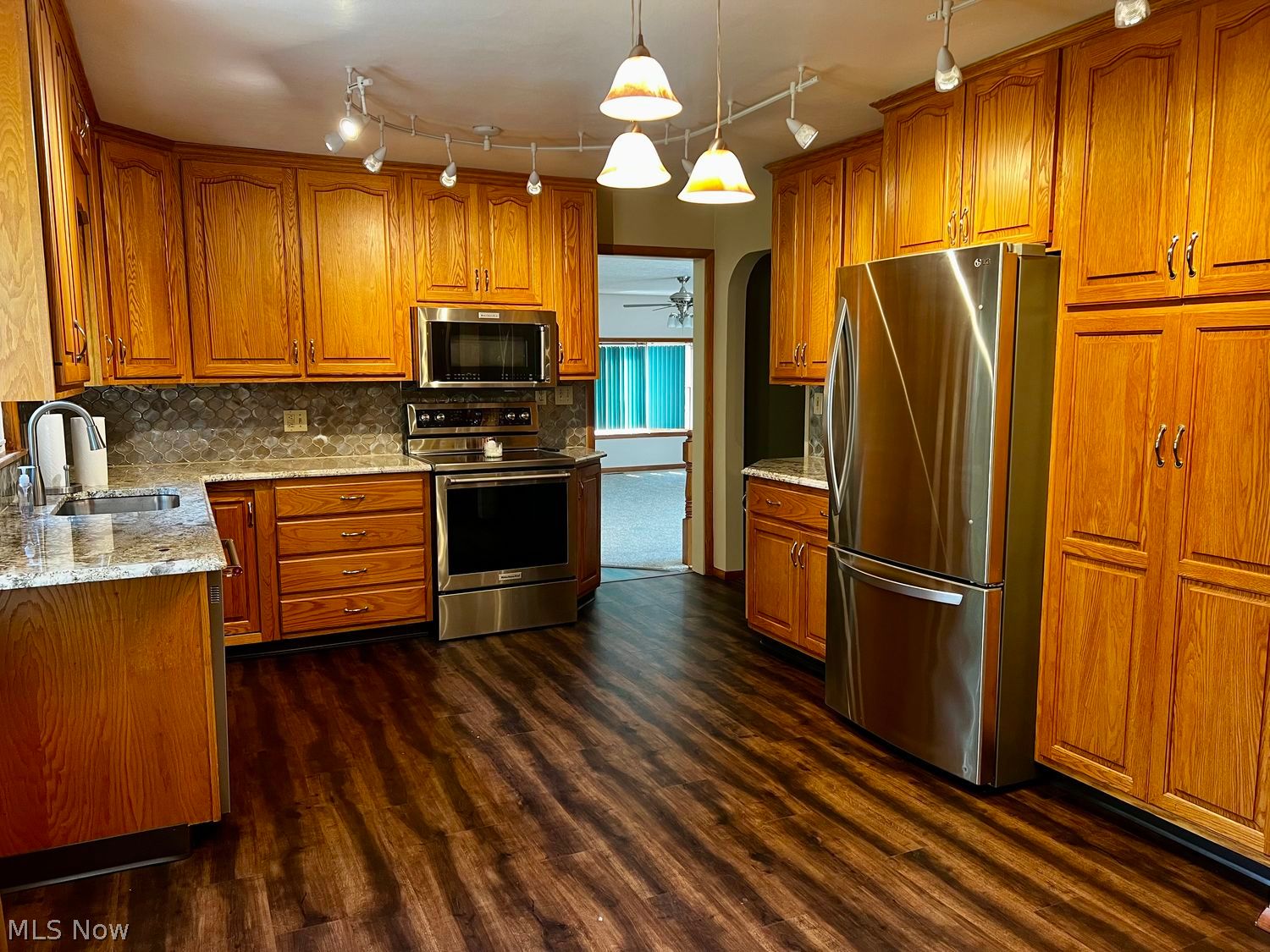 1123 Granger Road Medina, OH 44256 - Photo 17 of 31 Kitchen - SS Appliances included