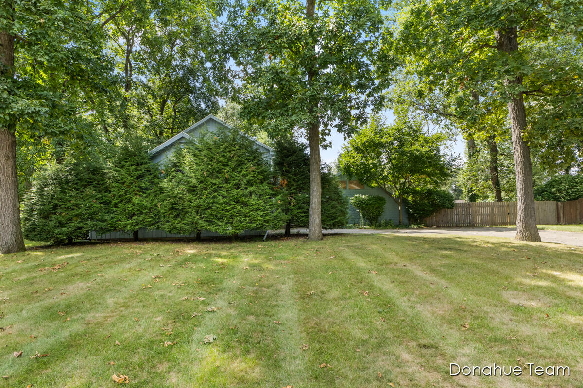 1429 Carlton Road Sturgis, MI 49091 - Photo 2 of 39 IMG_1001 (9)