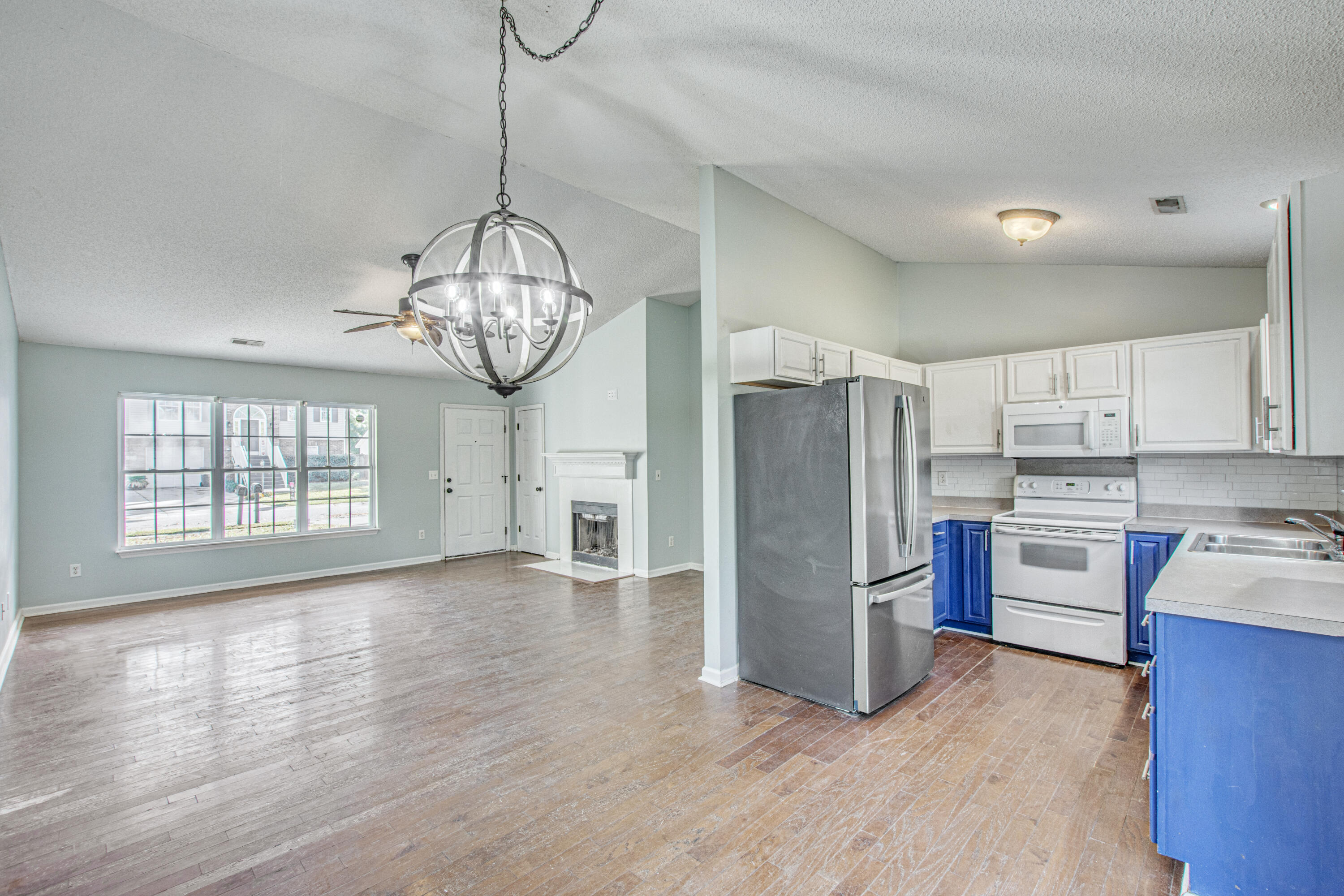 1225 Millbrook Road Summerville, SC 29486 - Photo 8 of 30 17