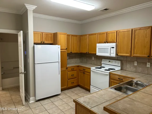 $2,095 | 804 Private Road 3097, Oxford, MS 38655