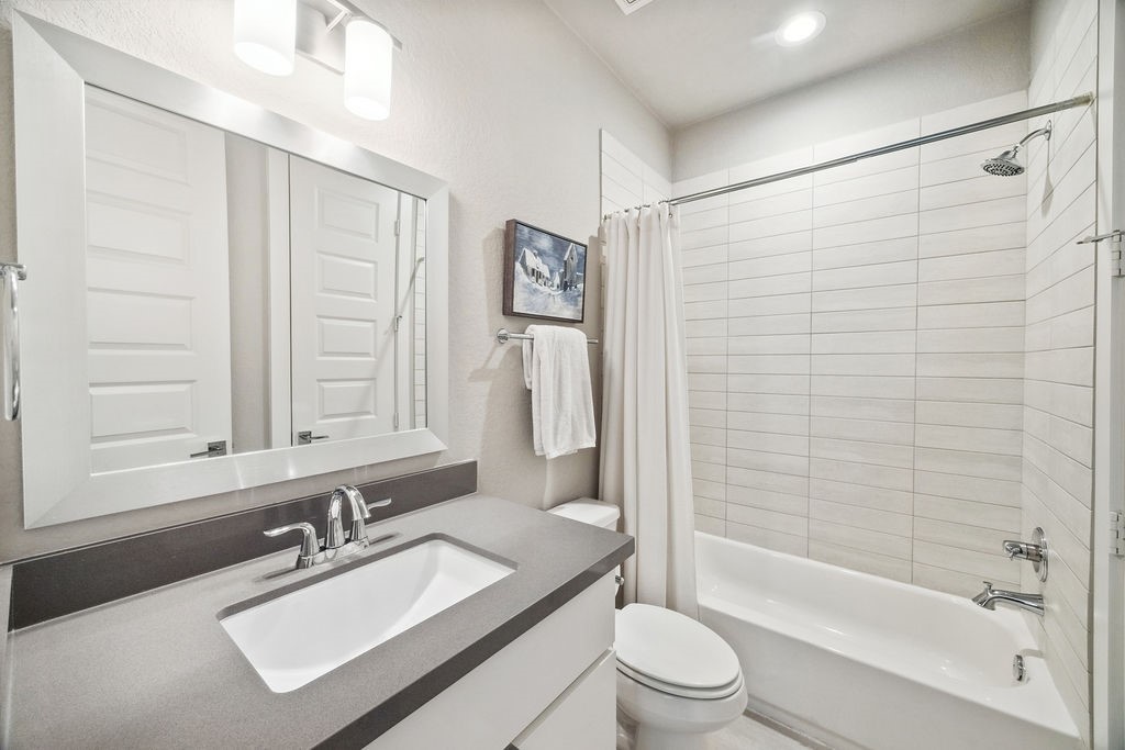 4211 Allen Street Houston, TX 77007 - Photo 4 of 27