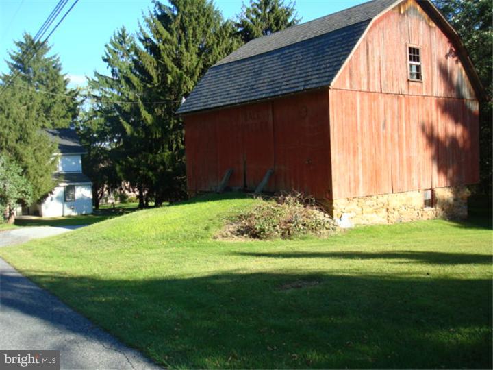 2310 Black River Road Bethlehem, PA 18015 - Photo 2 of 6 Gallery Image 2