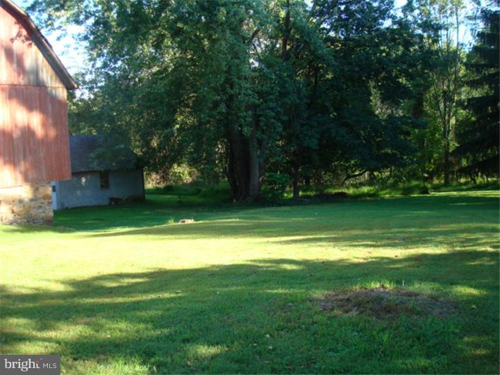 2310 Black River Road Bethlehem, PA 18015 - Photo 3 of 6 Gallery Image 3