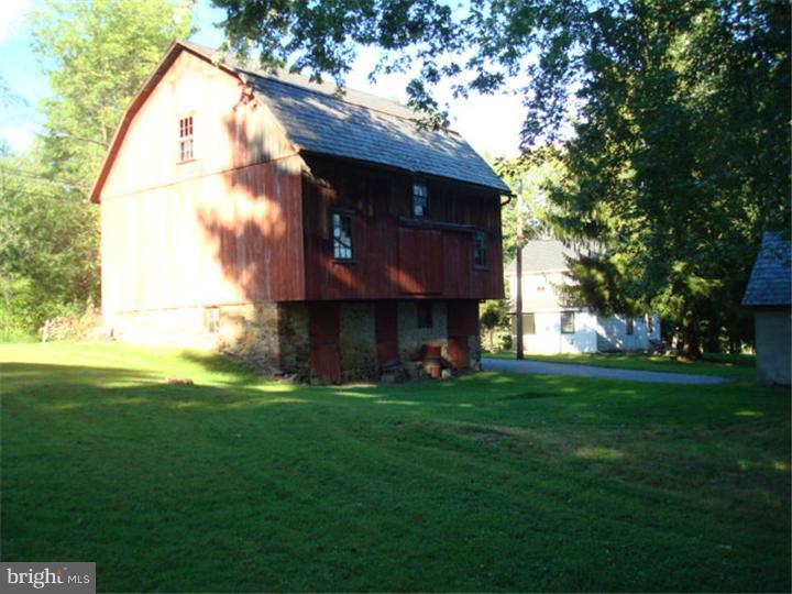 2310 Black River Road Bethlehem, PA 18015 - Photo 4 of 6 Gallery Image 4