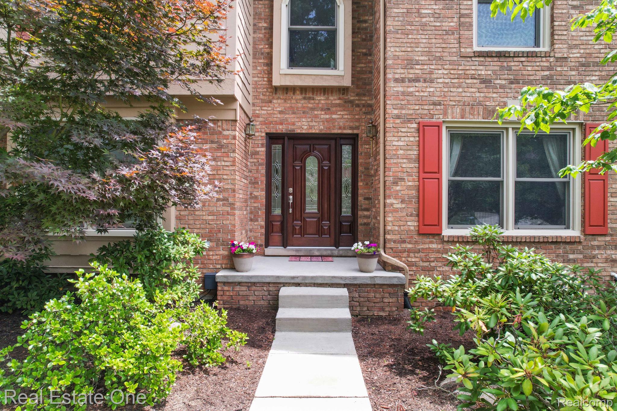 1938 Grayslake Drive Rochester, MI 48306 - Photo 44 of 65 Stunning entry