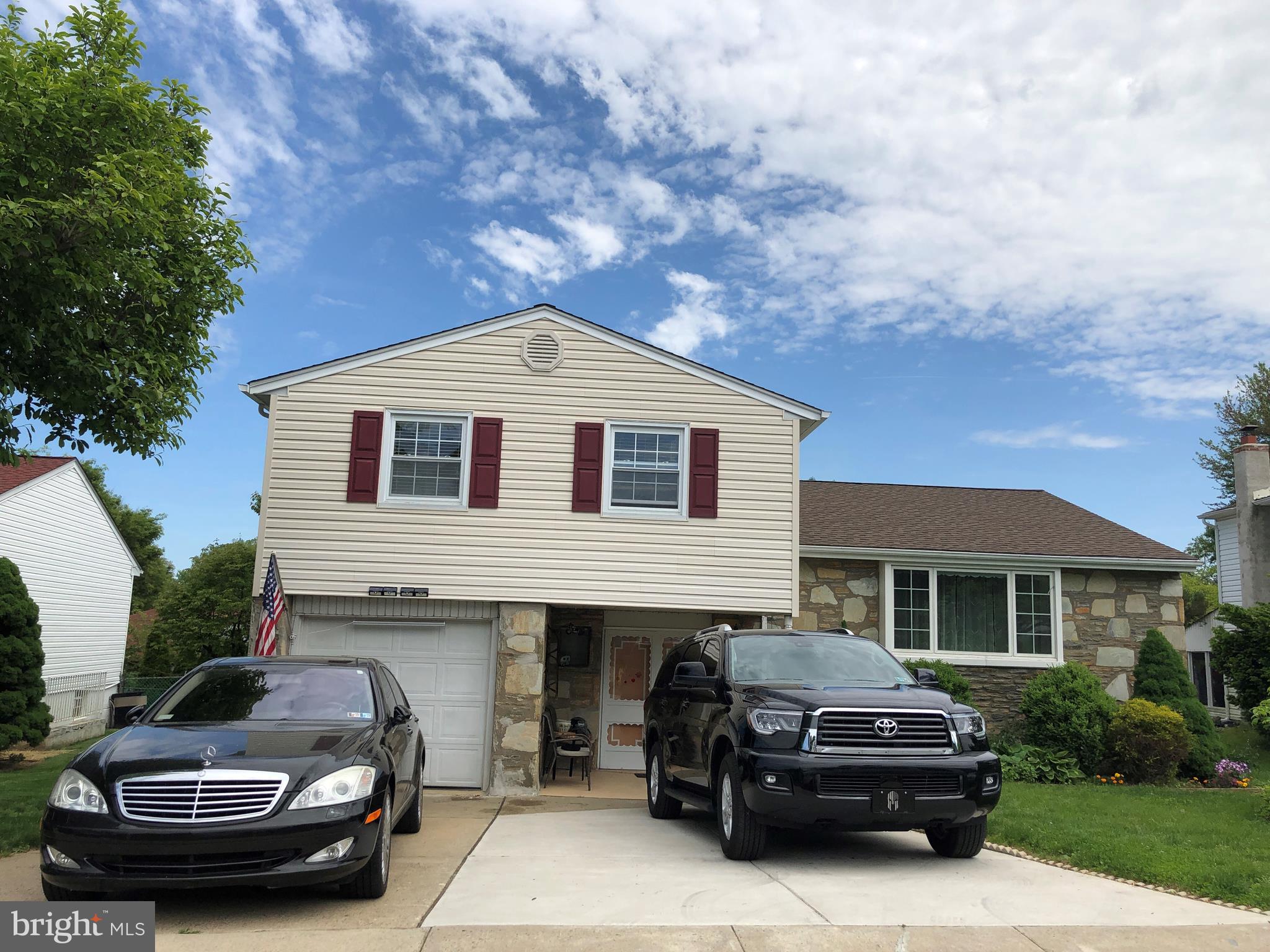 11993 Lockart Road Philadelphia, PA 19116 - Photo 1 of 12 Gallery Image 1