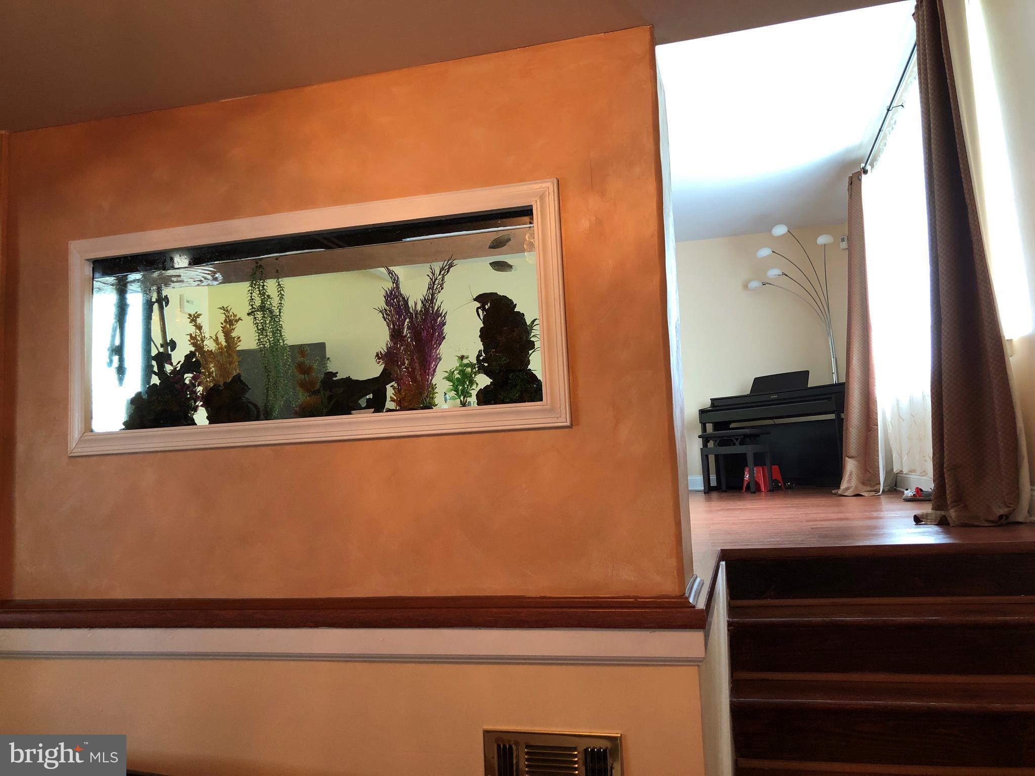 11993 Lockart Road Philadelphia, PA 19116 - Photo 4 of 12 Gallery Image 4