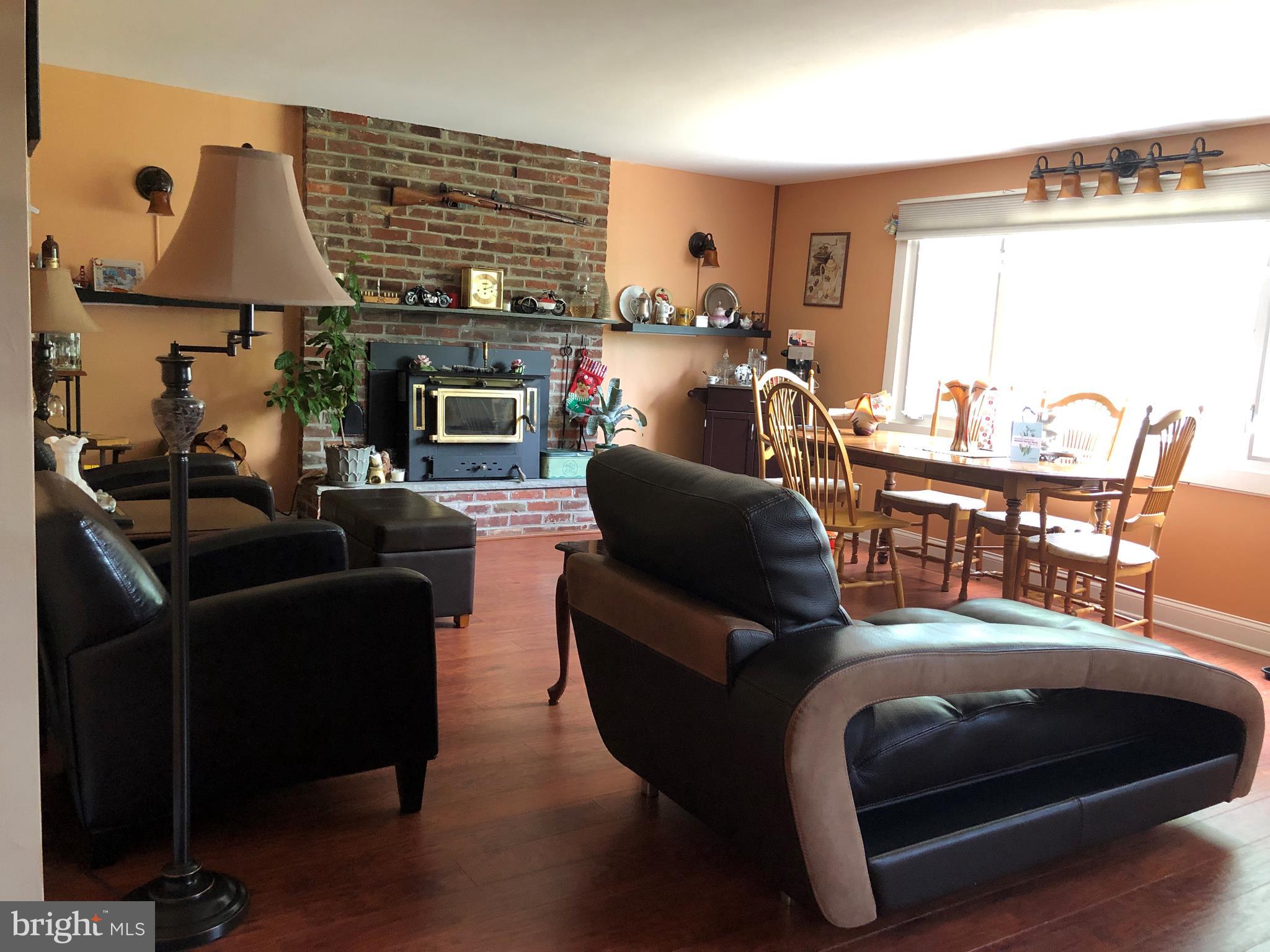 11993 Lockart Road Philadelphia, PA 19116 - Photo 5 of 12 Gallery Image 5