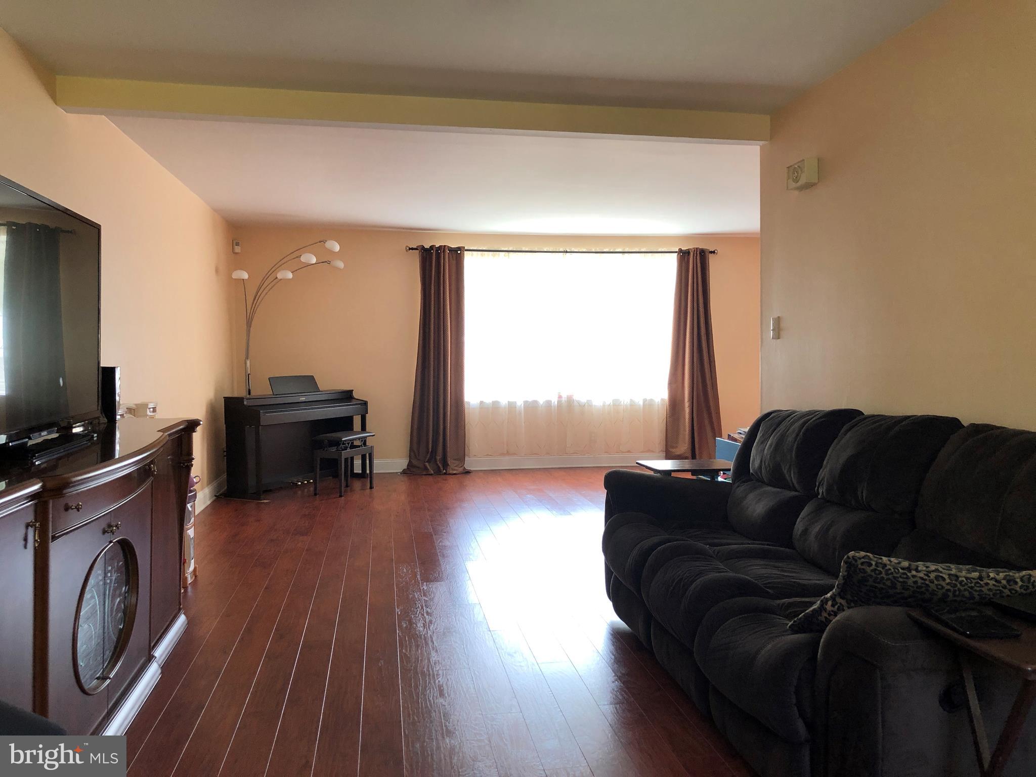 11993 Lockart Road Philadelphia, PA 19116 - Photo 7 of 12 Gallery Image 7
