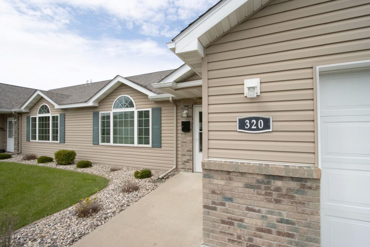 320 Gull Path Mankato, MN 56001 - Photo 2 of 24