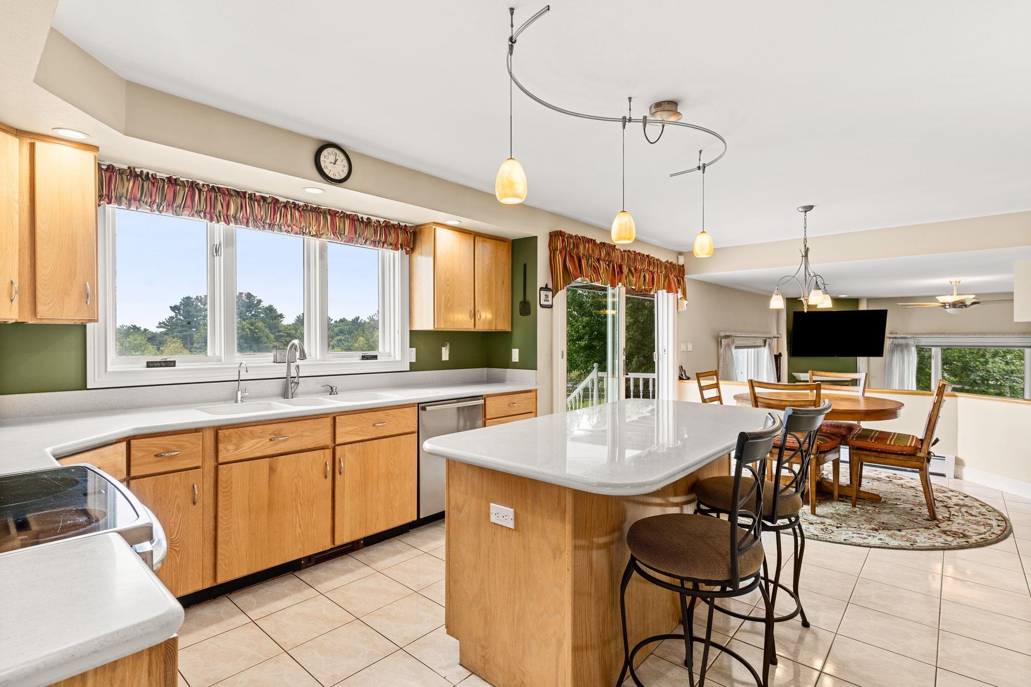 68 High Range Road Londonderry, NH 03053 - Photo 11 of 40