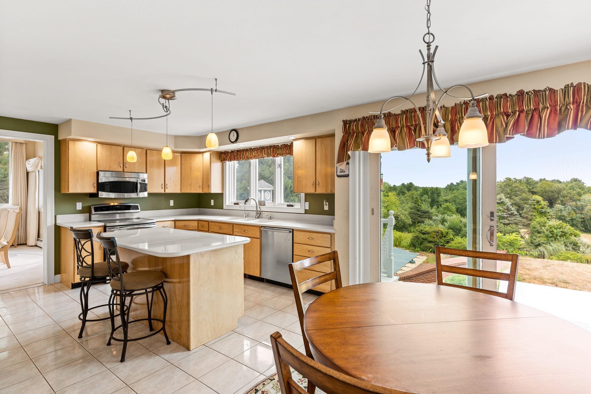 68 High Range Road Londonderry, NH 03053 - Photo 12 of 40