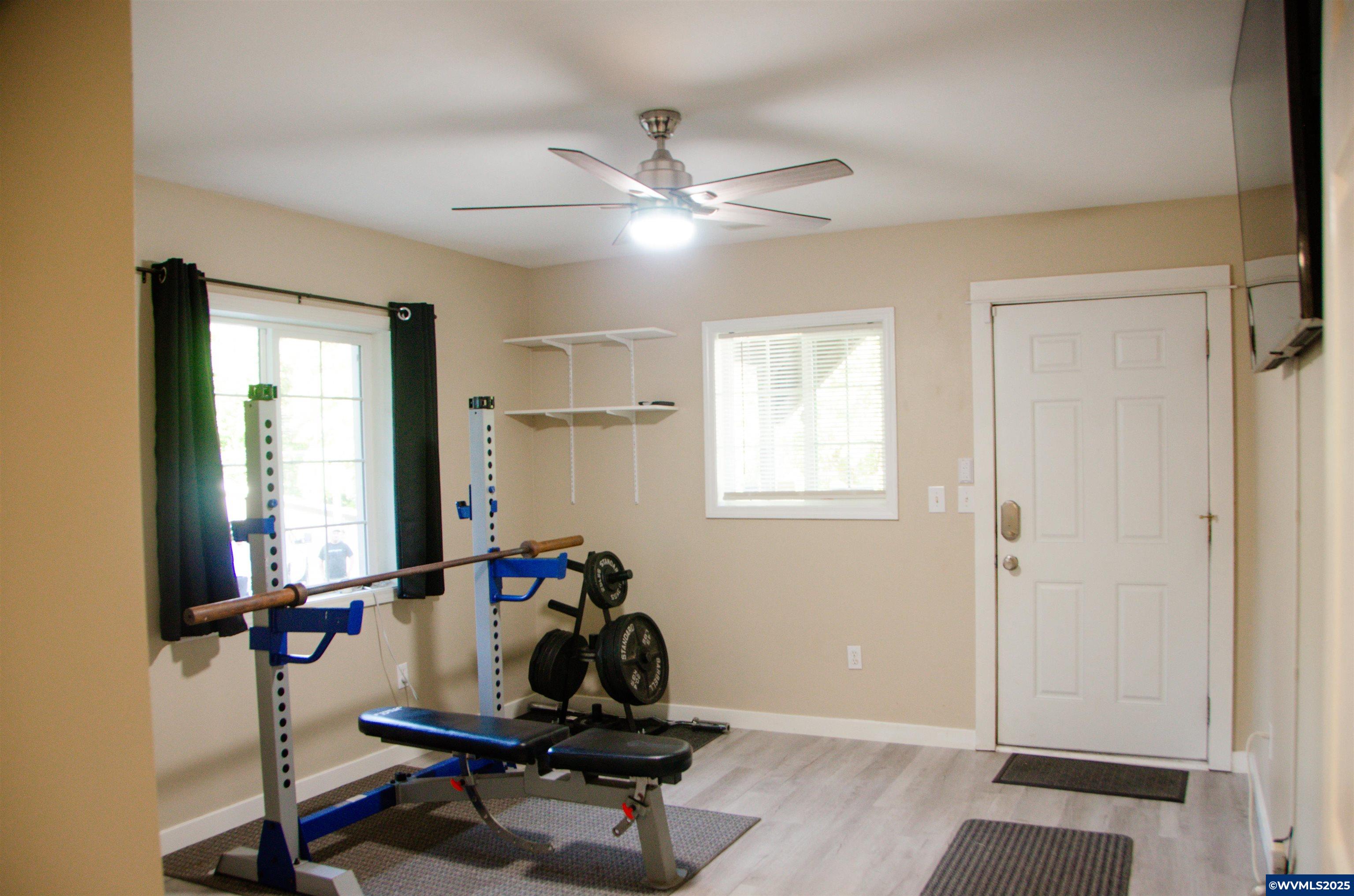 16870 Selden Road Dallas, OR 97338 - Photo 20 of 42 a room with furniture and window