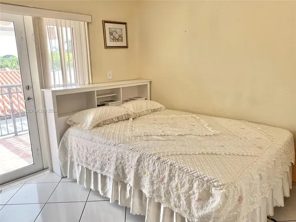 $1,100,000 | 10140 Southwest 26th Terrace, Miami, FL 33165