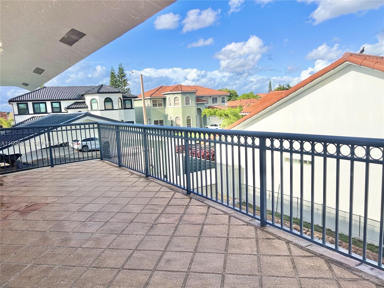 10140 Southwest 26th Terrace Miami, FL 33165 - Photo 17 of 70