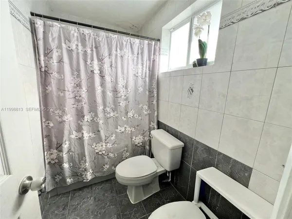 $1,100,000 | 10140 Southwest 26th Terrace, Miami, FL 33165