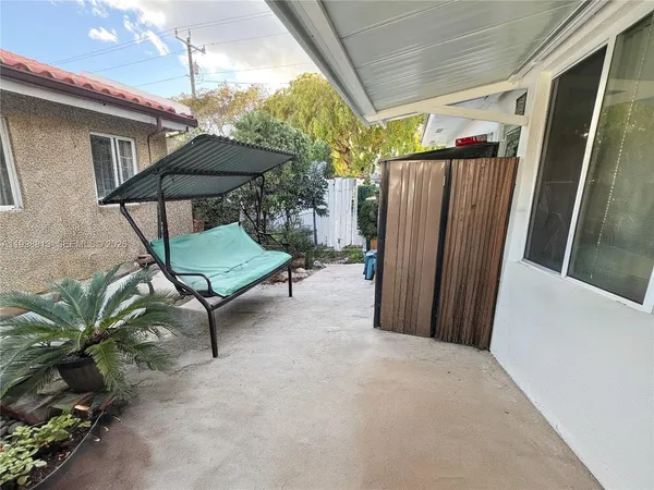 $1,100,000 | 10140 Southwest 26th Terrace, Miami, FL 33165