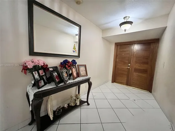 $1,100,000 | 10140 Southwest 26th Terrace, Miami, FL 33165