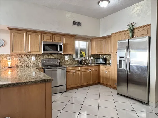 $1,100,000 | 10140 Southwest 26th Terrace, Miami, FL 33165