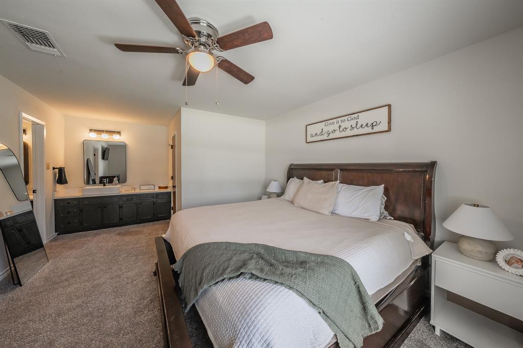 302 West Hale Avenue Decatur, TX 76234 - Photo 18 of 33