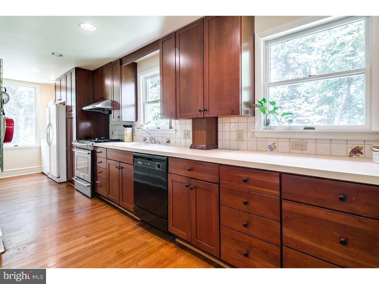 8338 Thomson Road Elkins Park, PA 19027 - Photo 8 of 25 Kitchen