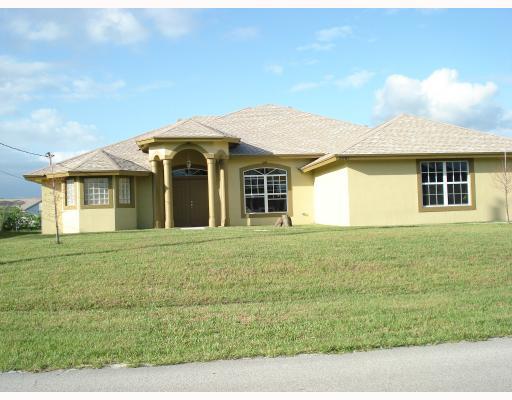 2581 Southwest Fair Isle Road Port St. Lucie, FL 34987 - Photo 2 of 13 Additional Photo