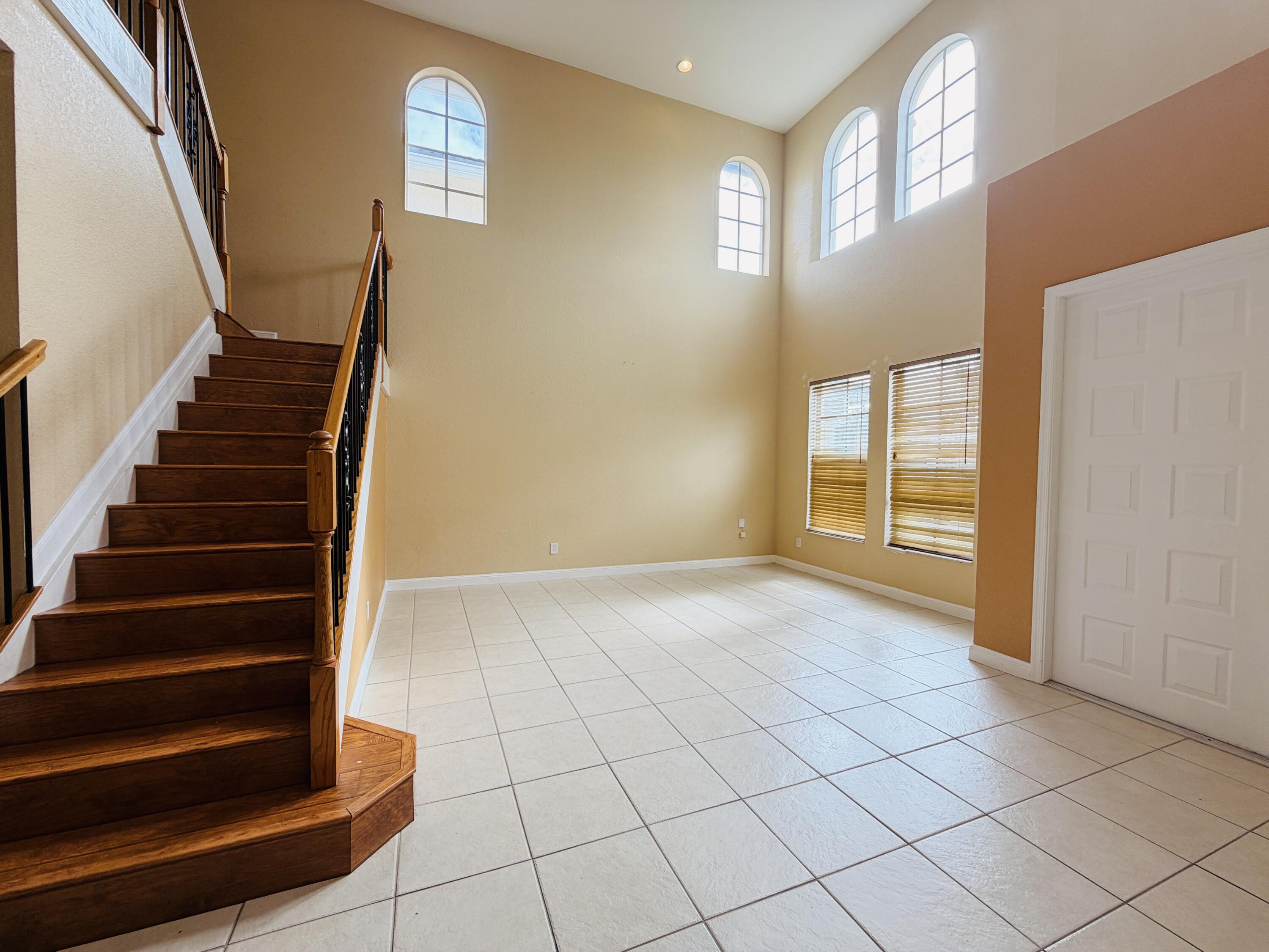 6573 Traveler Road West Palm Beach, FL 33411 - Photo 4 of 25 Formal Living Area