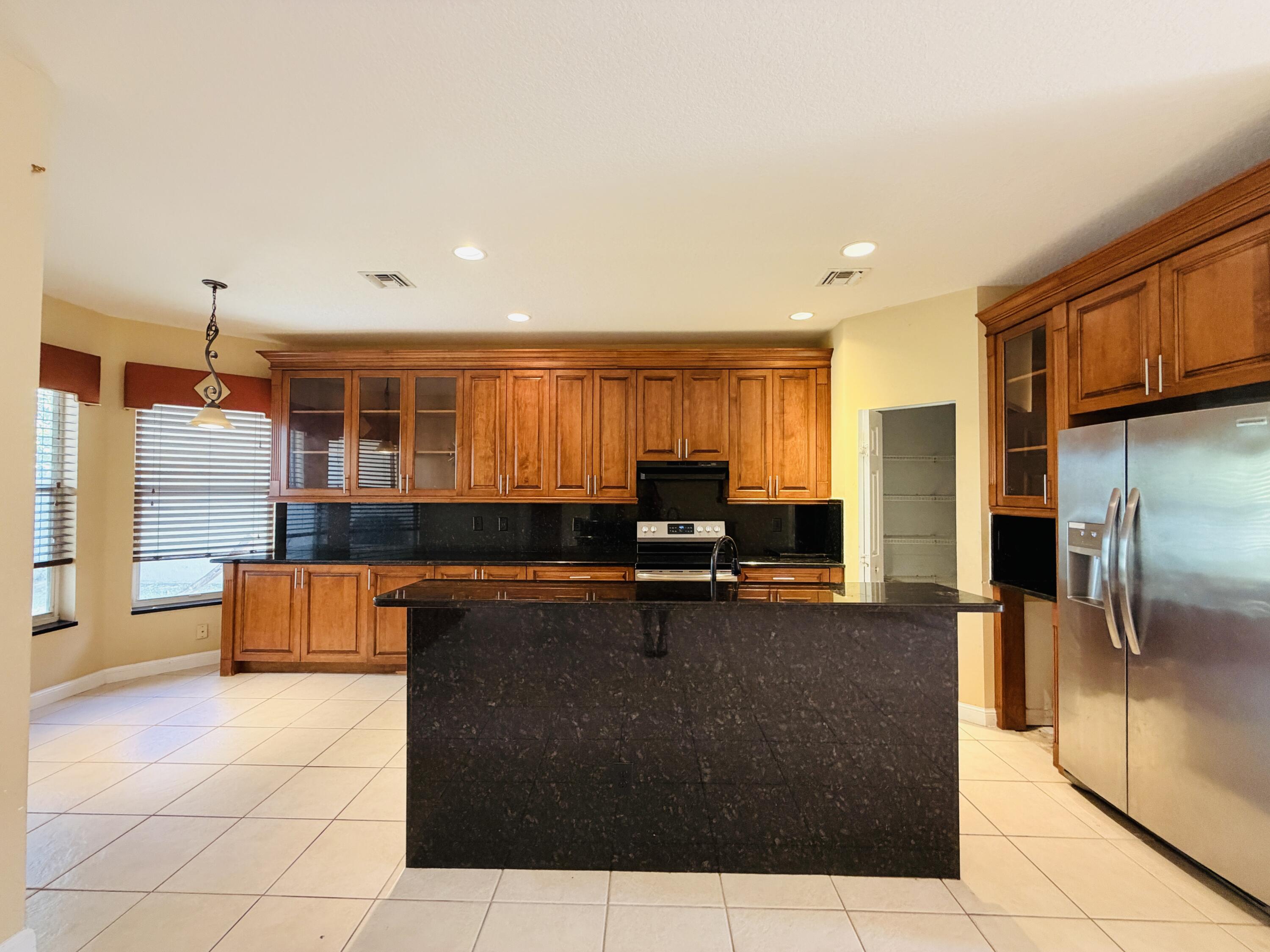 6573 Traveler Road West Palm Beach, FL 33411 - Photo 6 of 25 Kitchen