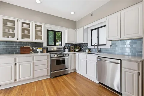 $500,000 | 203 West 66th Terrace, Kansas City, MO 64113