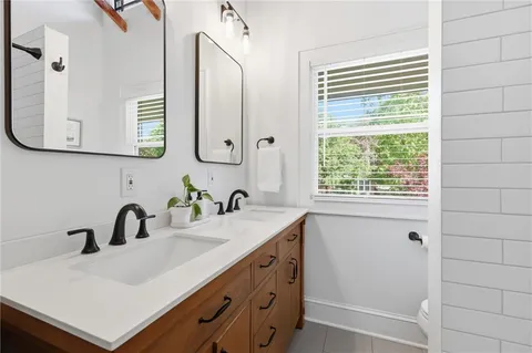 $500,000 | 203 West 66th Terrace, Kansas City, MO 64113