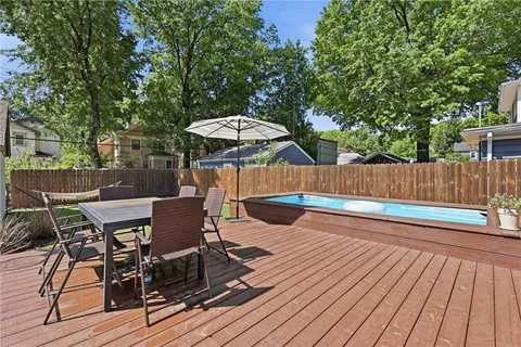 $500,000 | 203 West 66th Terrace, Kansas City, MO 64113