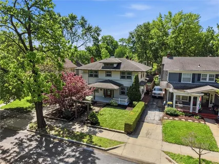 $500,000 | 203 West 66th Terrace, Kansas City, MO 64113