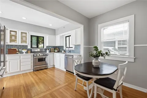 $500,000 | 203 West 66th Terrace, Kansas City, MO 64113