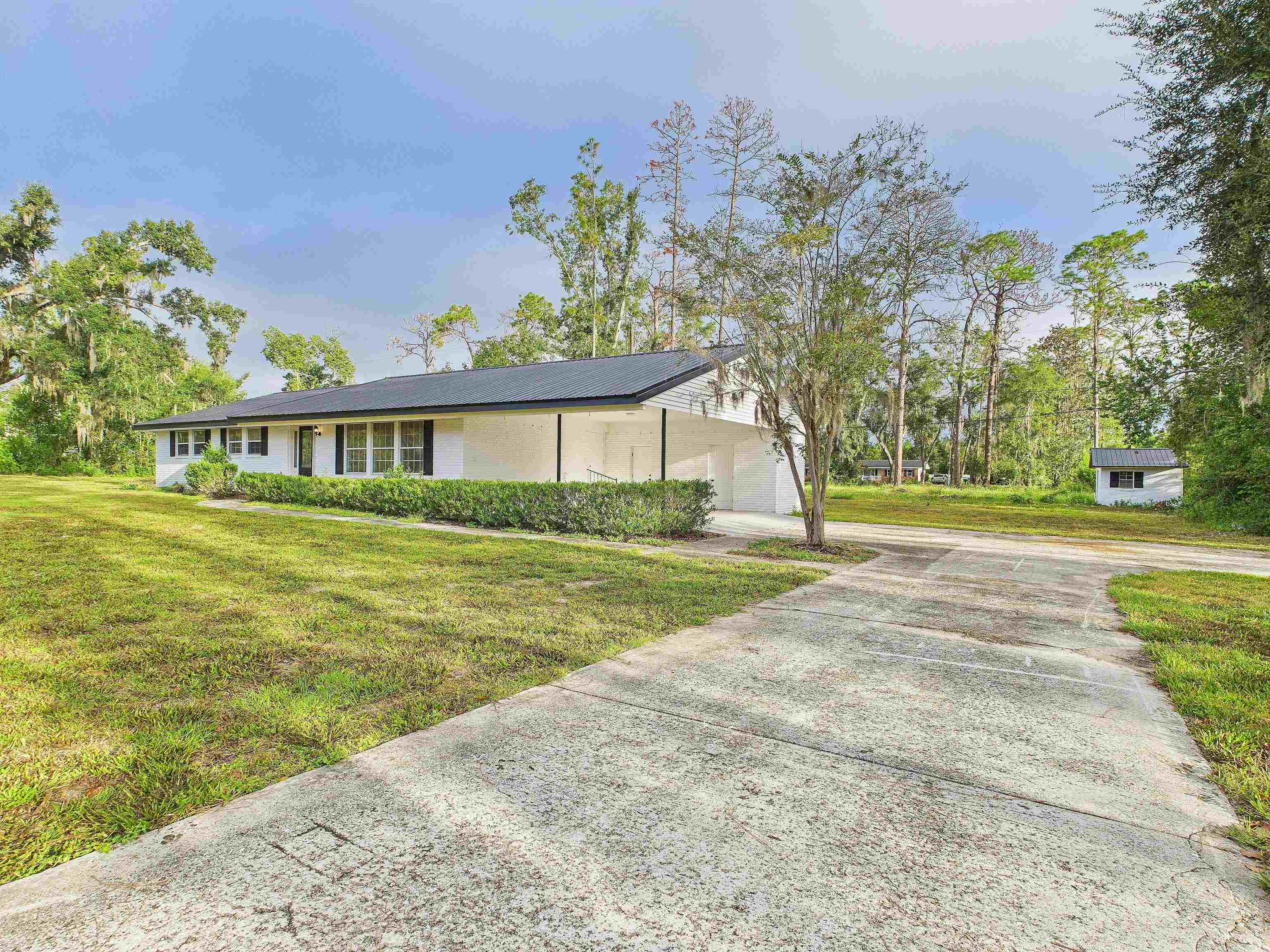 136 Palmetto Street Perry, FL 32348 - Photo 9 of 36