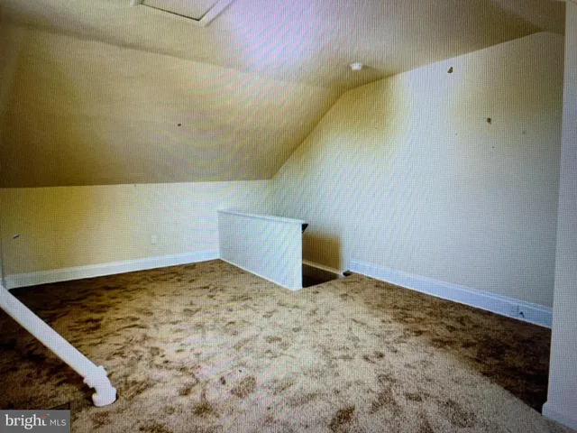 $2,300 | 617 3rd Street, Beverly, NJ 08010