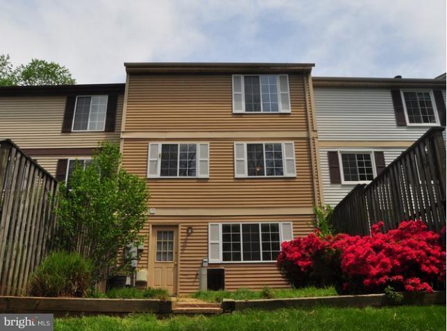 1630 Barnstead Drive Reston, VA 20194 - Photo 12 of 25 Exterior (Rear)