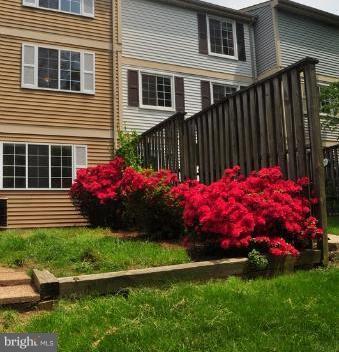 1630 Barnstead Drive Reston, VA 20194 - Photo 15 of 25 Exterior (Rear)