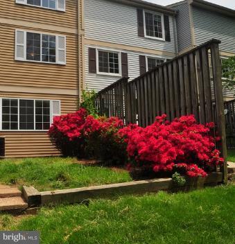 1630 Barnstead Drive Reston, VA 20194 - Photo 8 of 25 Exterior (Rear)