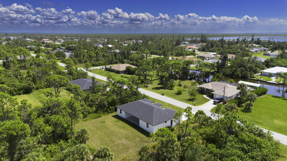 15245 Brainbridge Circle Port Charlotte, FL 33981 - Photo 47 of 52 a view of a balcony with an ocean